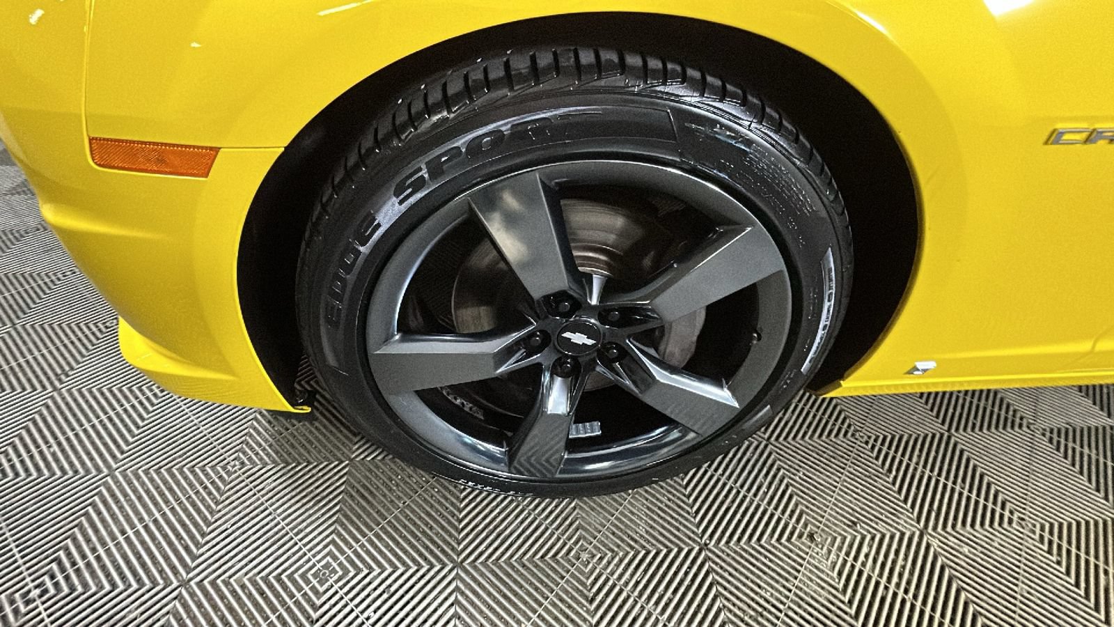 Used 2010 Chevrolet Camaro SS RWD image 9