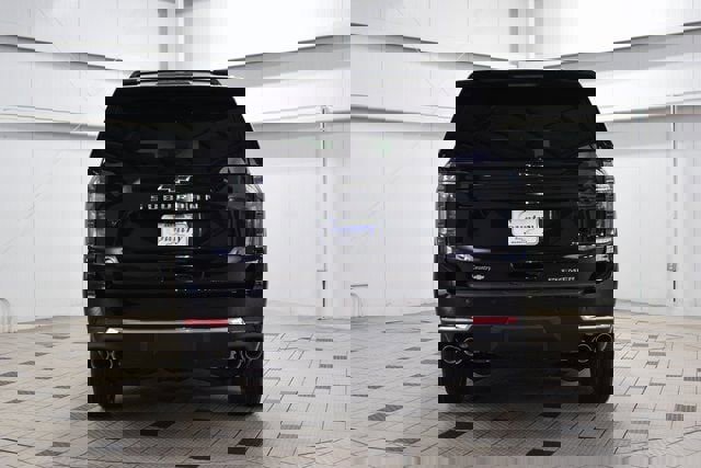 New 2026 Chevrolet Suburban Premier image 7