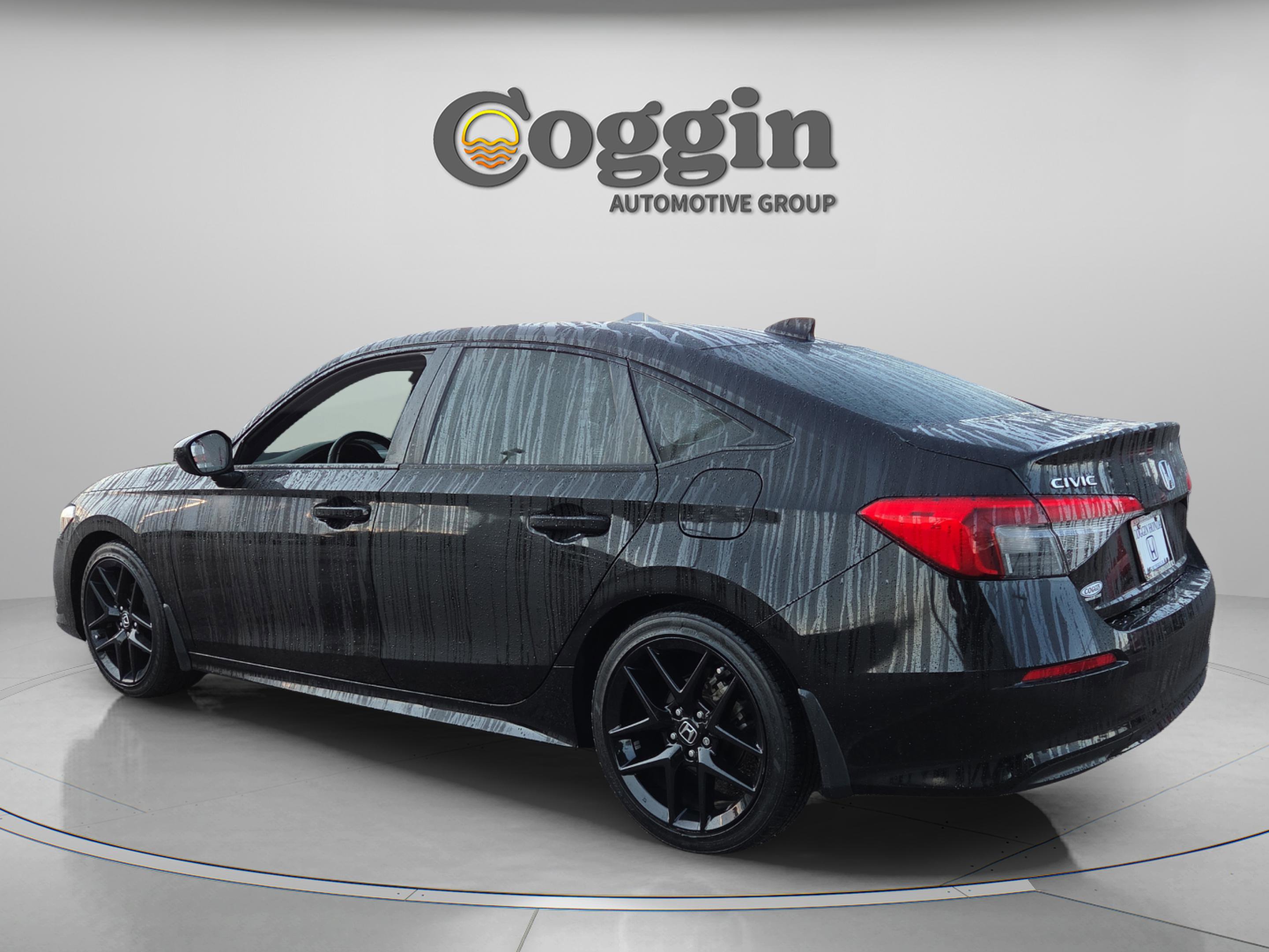 Used 2023 Honda Civic Sport image 3