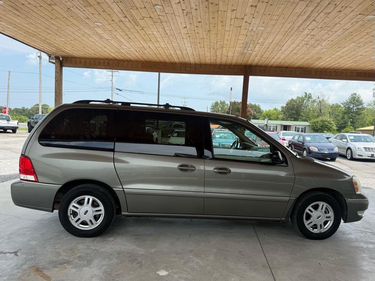 Used 2005 Ford Freestar SEL FWD image 64