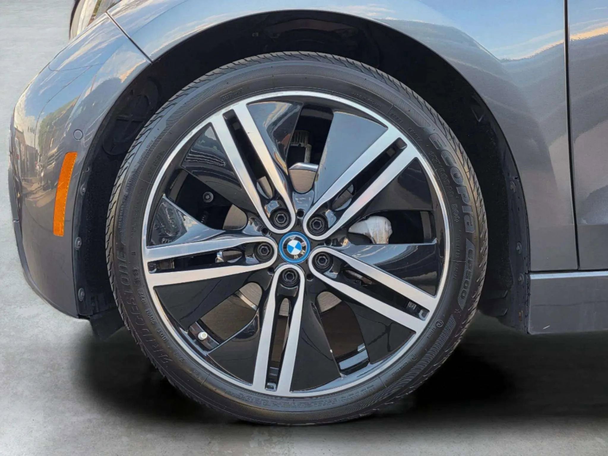 Used 2017 BMW i3 image 14