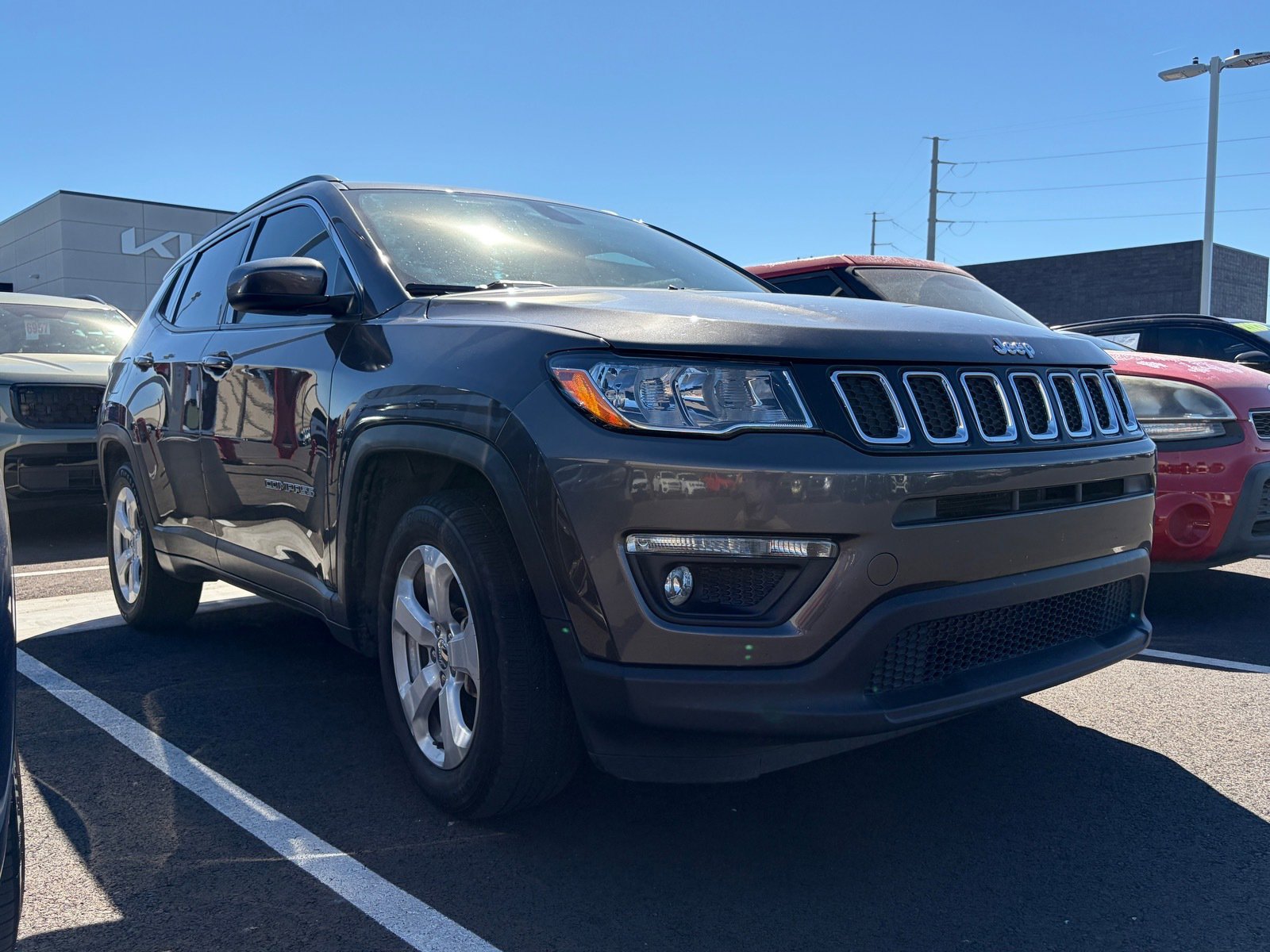 Used 2021 Jeep Compass Latitude FWD image 2