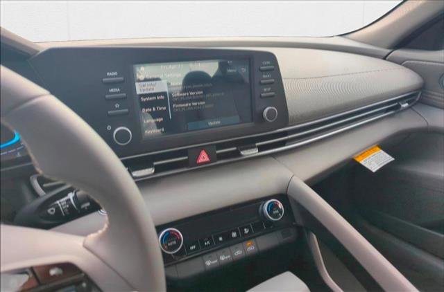 New 2025 Hyundai Elantra Sport image 15