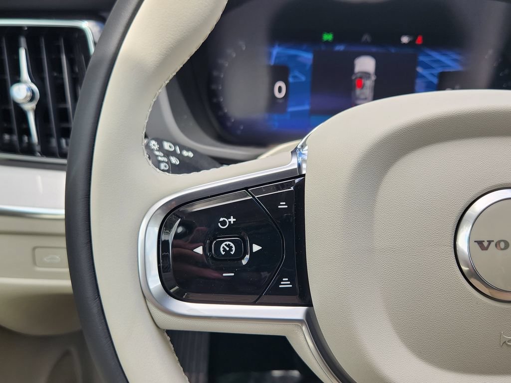New 2026 Volvo XC60 B5 Ultra w/ Climate Package AWD/4WD image 17