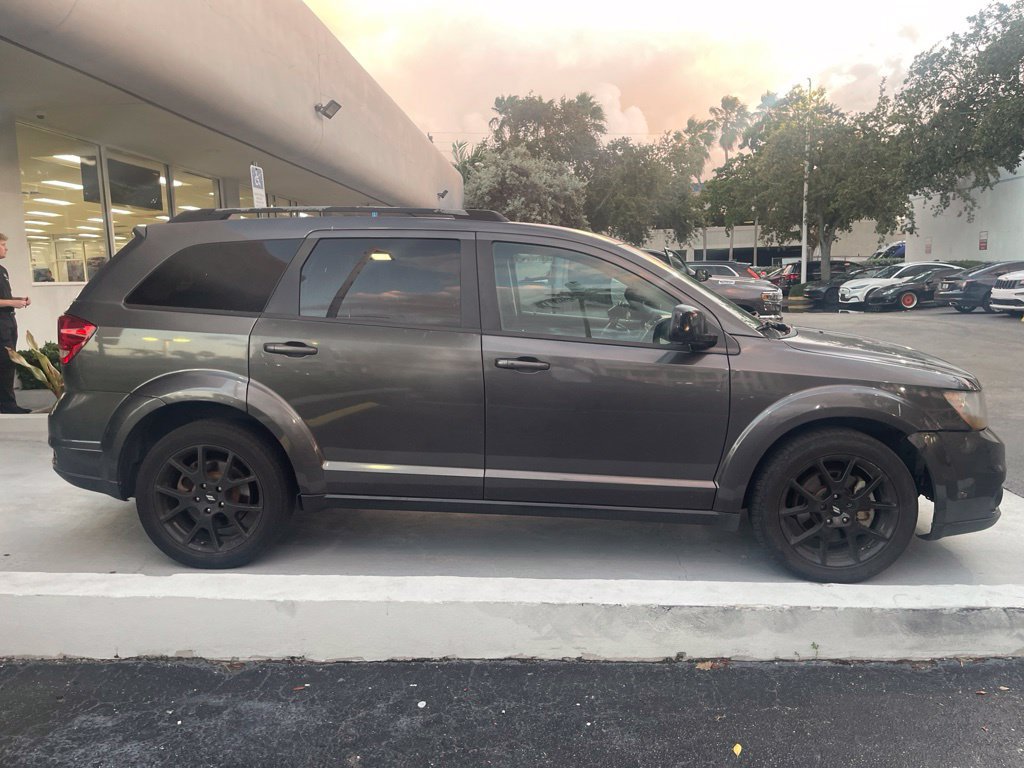 Used 2018 Dodge Journey SXT w/ Blacktop Package FWD image 5