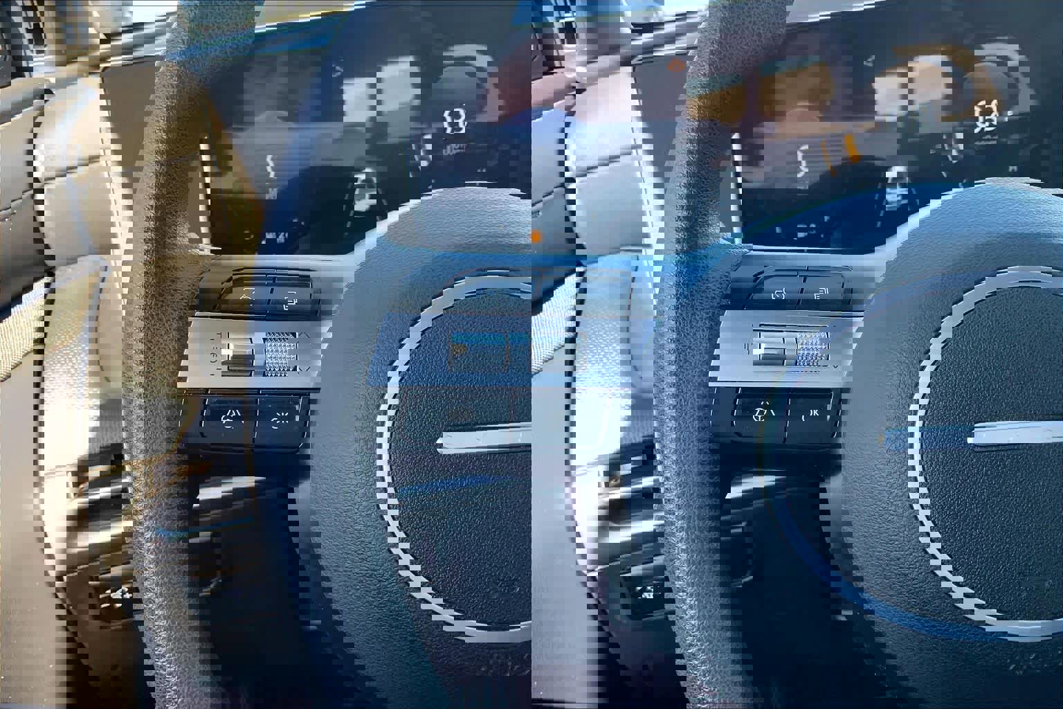 Used 2025 Hyundai Santa Cruz SEL image 24