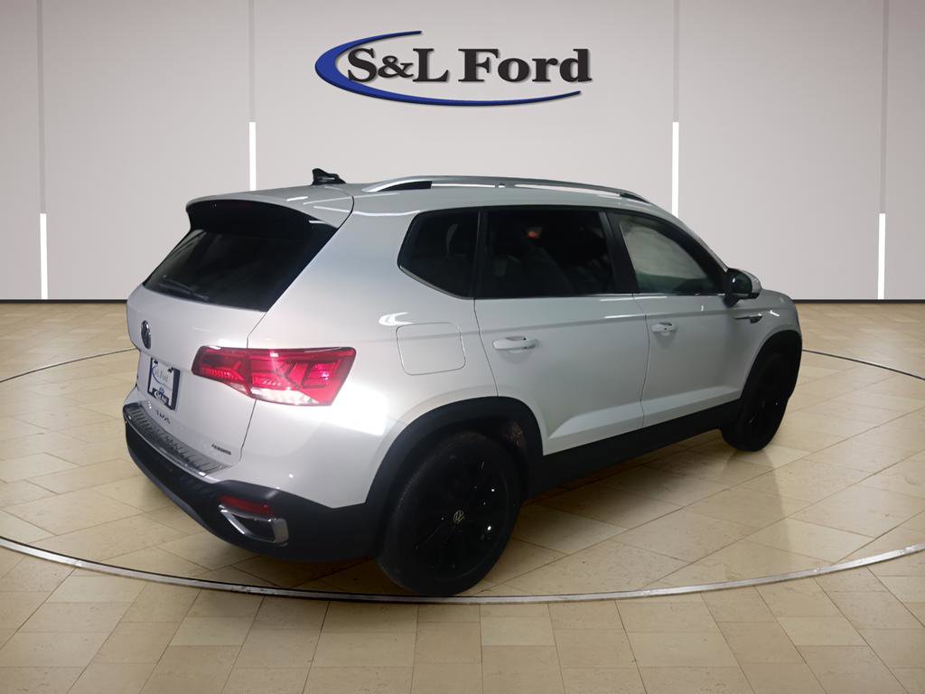 Used 2022 Volkswagen Taos SE w/ Panoramic Sunroof Package image 26