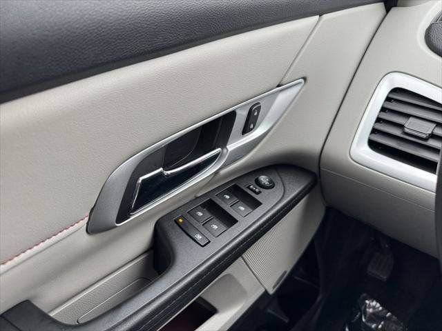 Used 2017 GMC Terrain SLT w/ Open Road Package AWD/4WD image 41