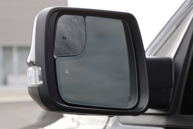 Used 2025 RAM 1500 Limited AWD/4WD image 10