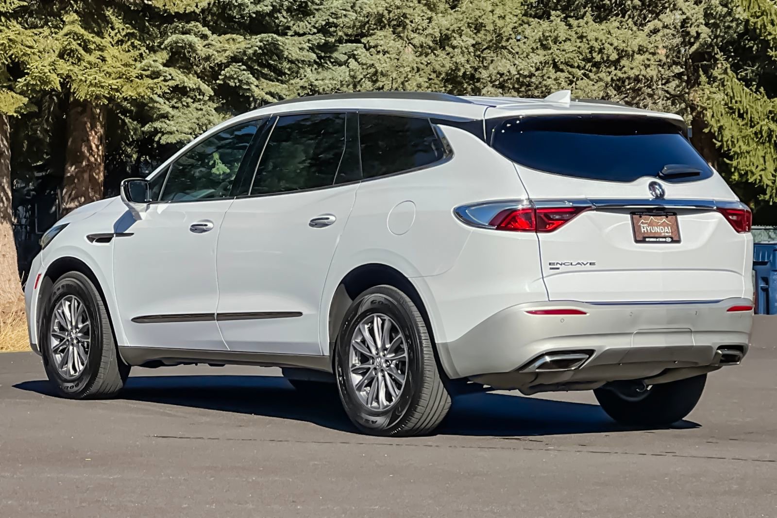 Used 2024 Buick Enclave Premium image 6