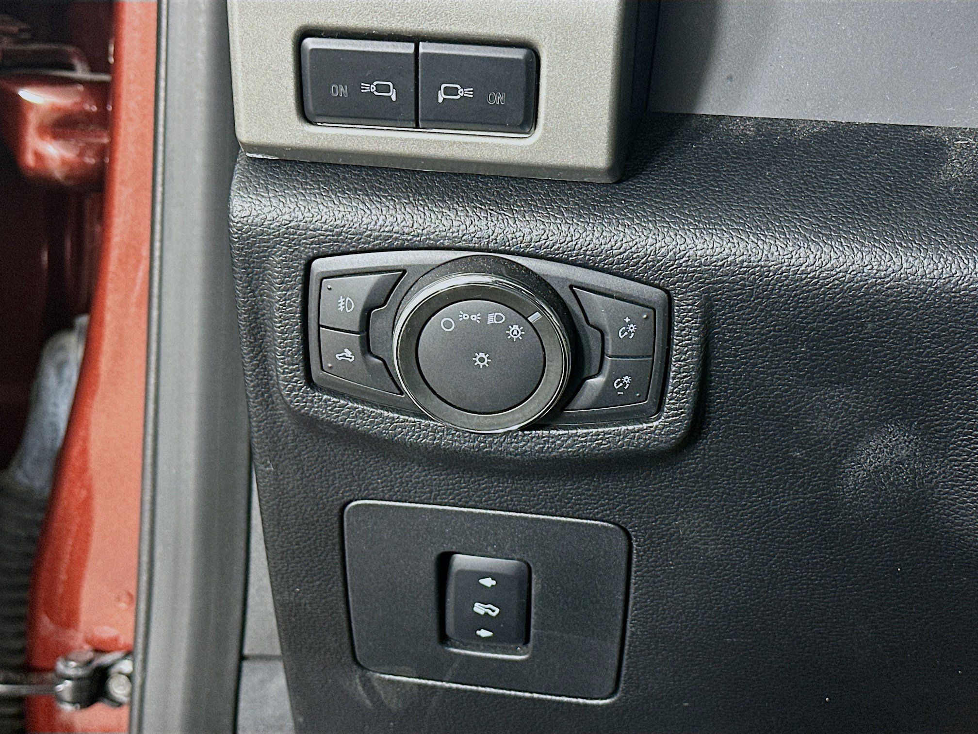 Used 2016 Ford F150 Lariat w/ Equipment Group 502A Luxury AWD/4WD image 17
