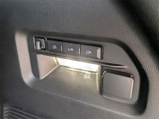 Used 2023 Ford Explorer Limited w/ Limited Technology Package image 33