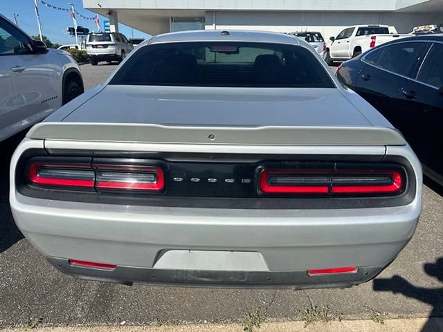 Used 2019 Dodge Challenger R/T w/ Driver Convenience Group RWD image 6