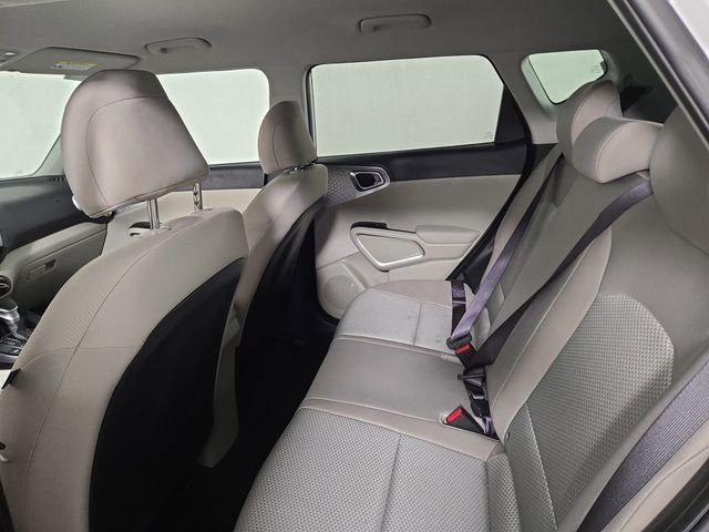 Certified 2025 Kia Soul LX image 17