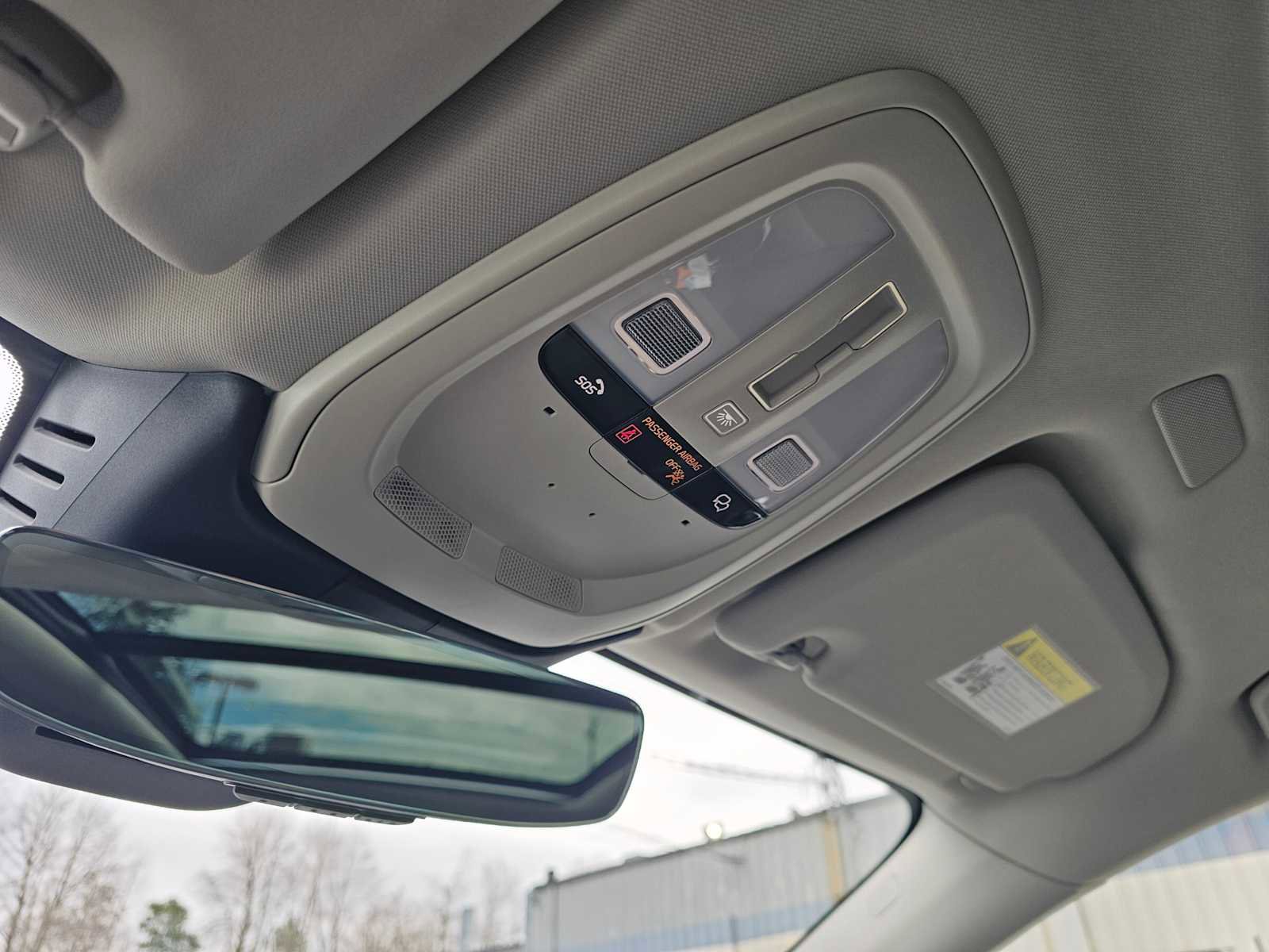 Certified 2025 Volvo XC60 B5 Plus image 31