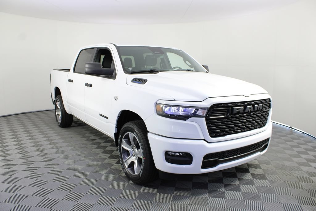 New 2026 RAM 1500 Express AWD/4WD image 24