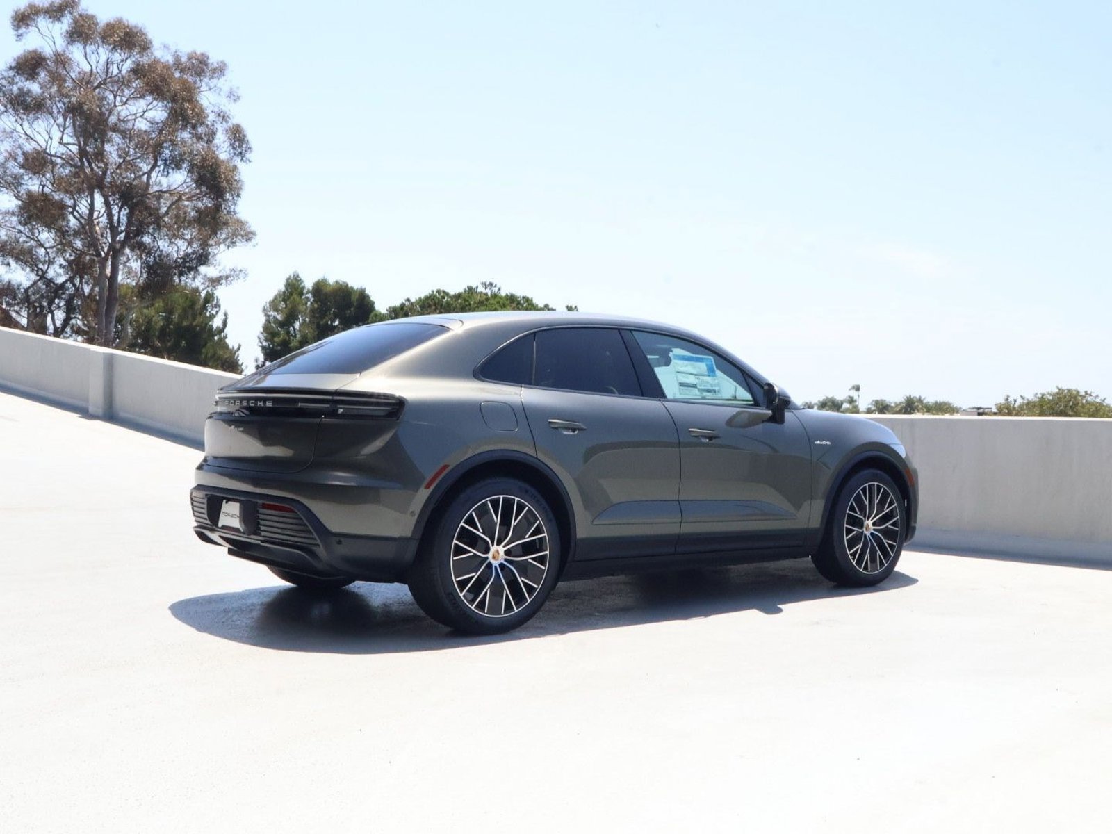 New 2026 Porsche Macan Turbo Electric RWD image 8