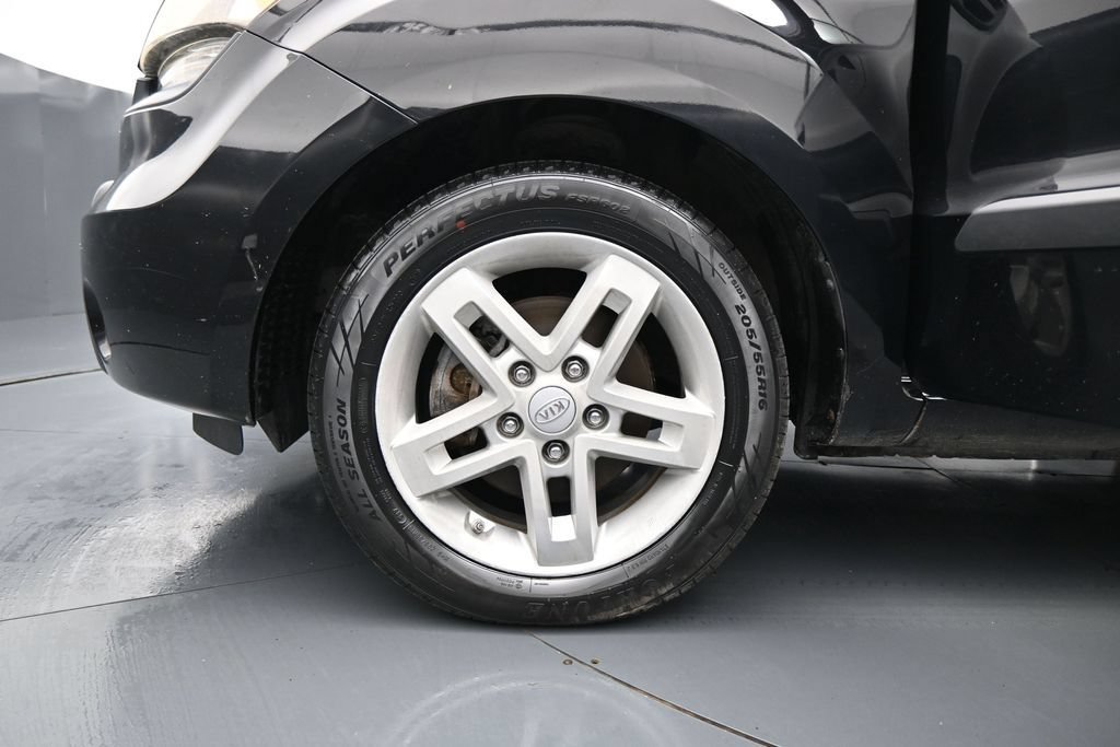 Used 2010 Kia Soul + w/ Audio Pkg FWD image 22