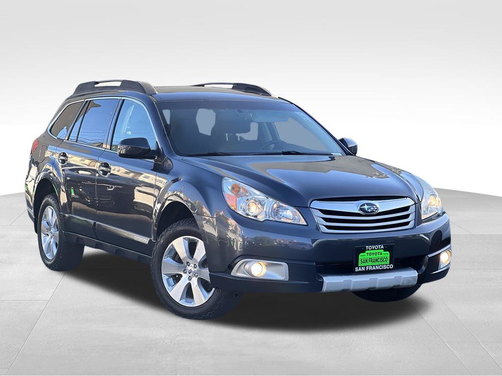Used 2012 Subaru Outback 3.6R Limited w/ Moonroof Pkg AWD/4WD image 6