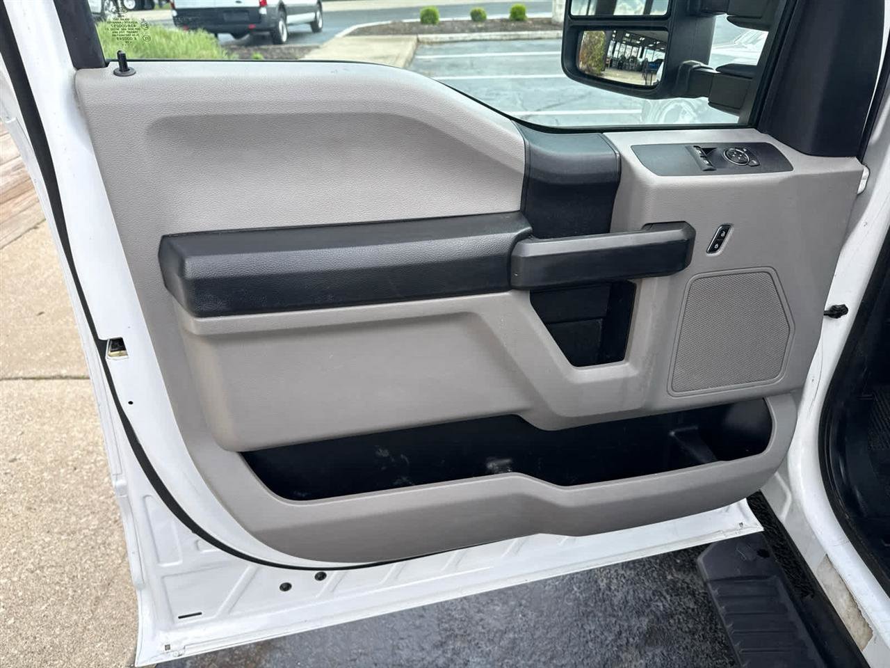 Used 2018 Ford F250 XL w/ Power Equipment Group RWD image 17