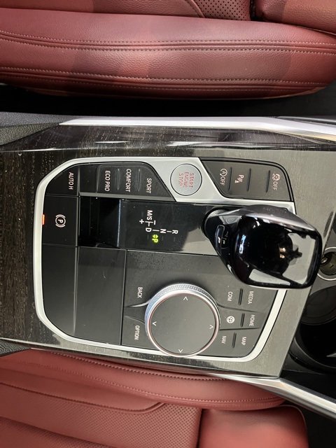 Used 2022 BMW 330i xDrive Sedan w/ Driving Assistance Package image 18