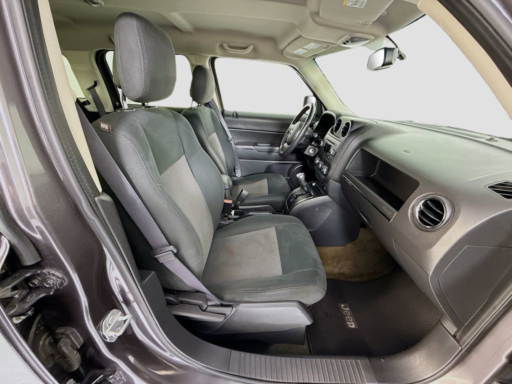 Used 2017 Jeep Patriot Latitude image 19