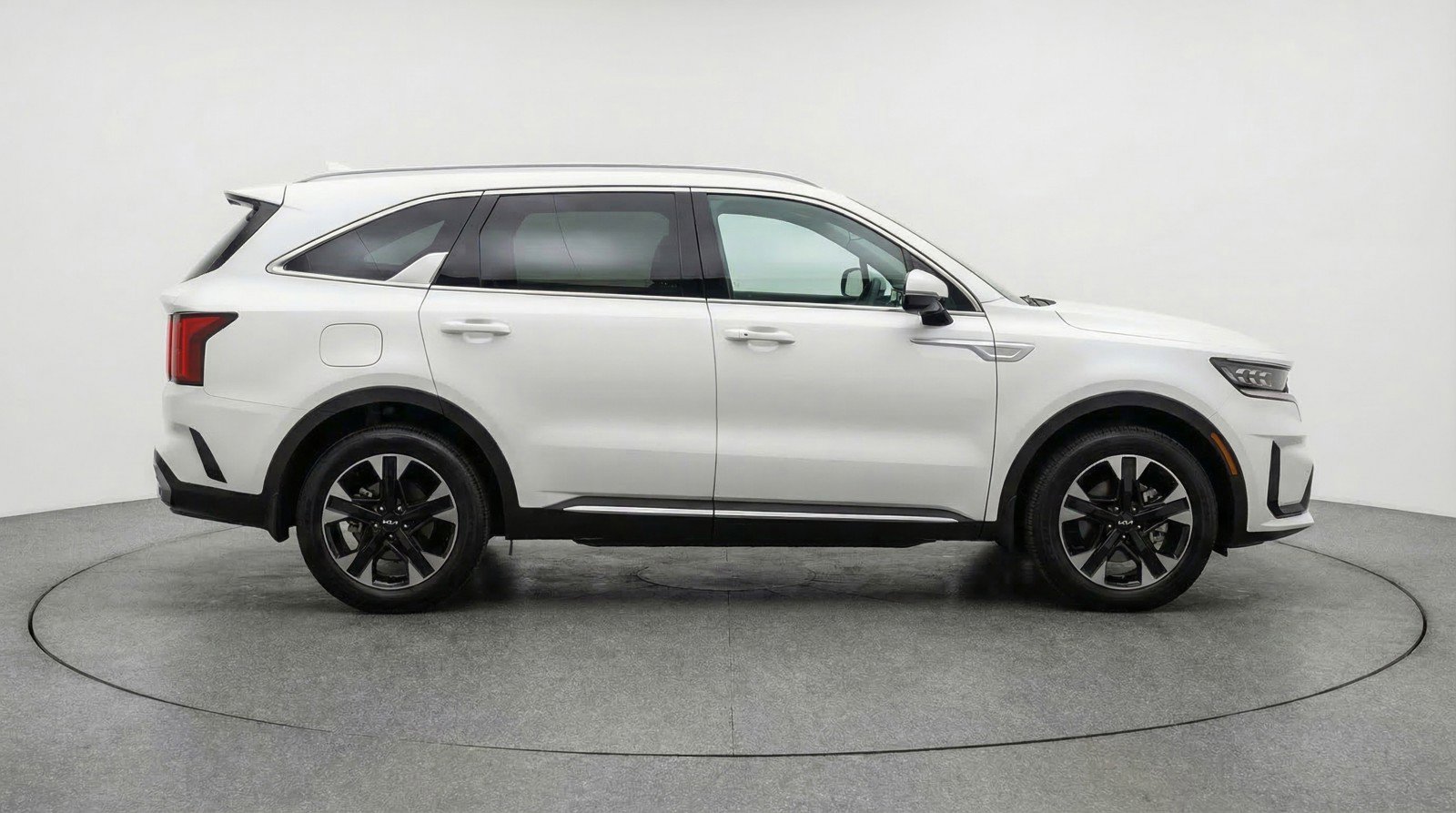 Used 2024 Kia Sorento S image 11