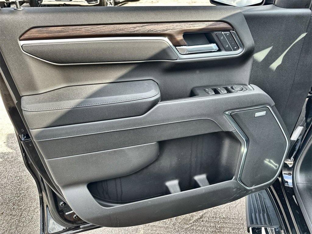 New 2026 GMC Sierra 1500 SLT image 21