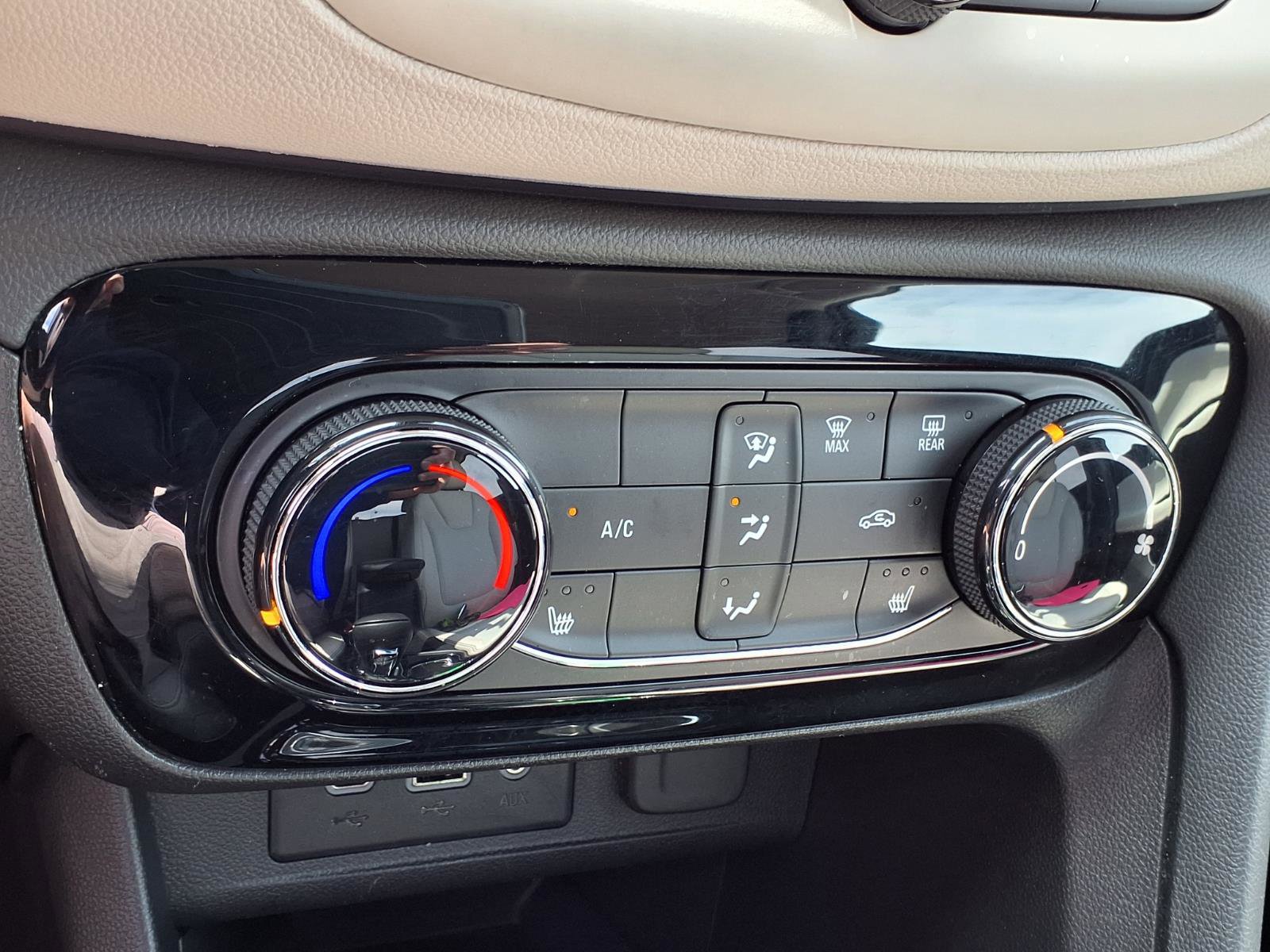 Used 2023 Buick Encore GX Preferred w/ Cold Weather Comfort Package image 8