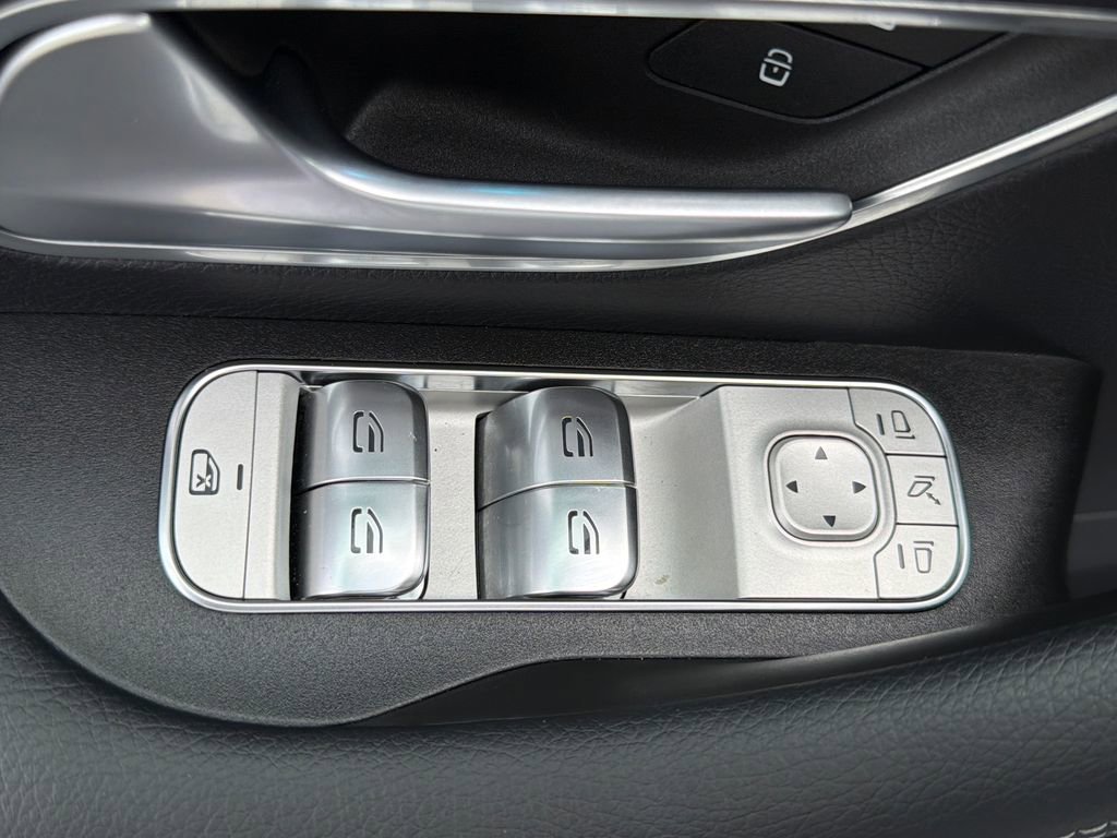 Used 2025 Mercedes-Benz GLE 350 4MATIC image 28