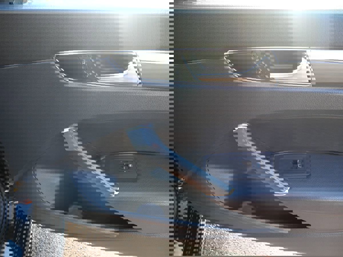 Used 2017 Volkswagen Passat 1.8T R-Line image 19