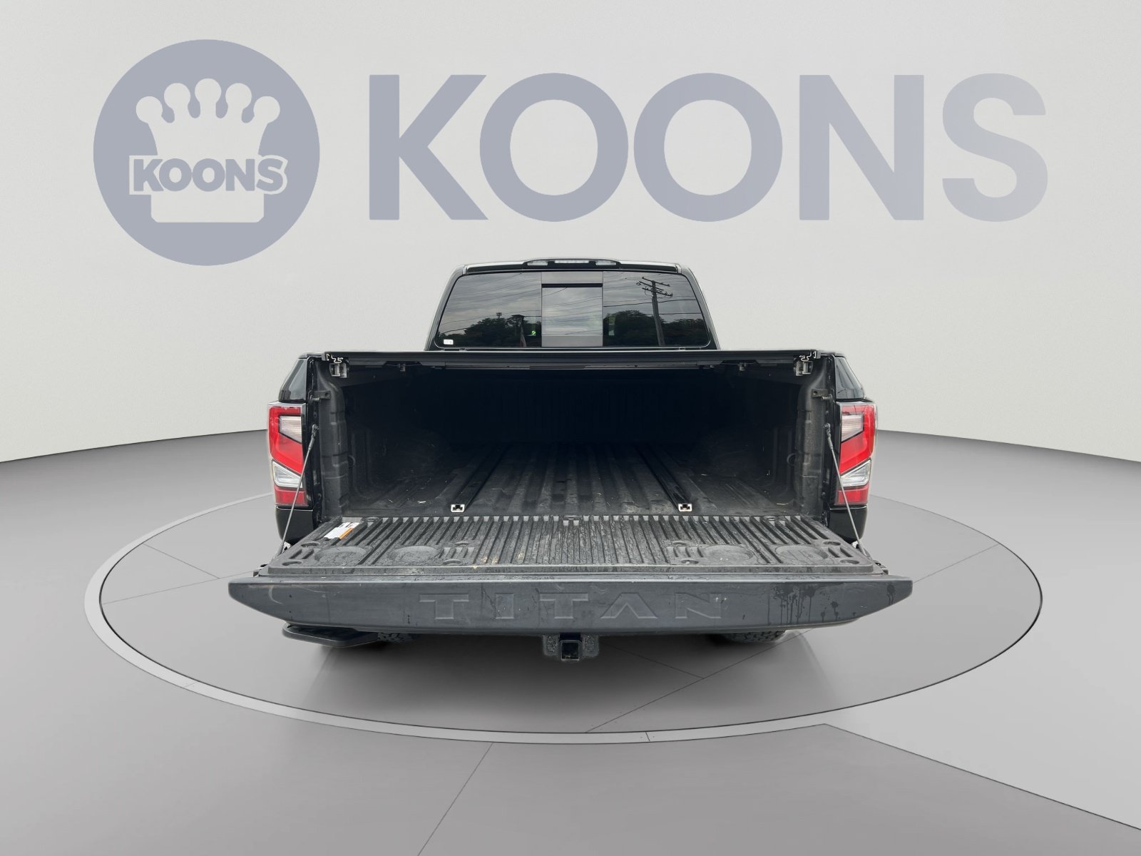 Used 2021 Nissan Titan PRO-4X w/ Pro-4x Convenience Package AWD/4WD image 26