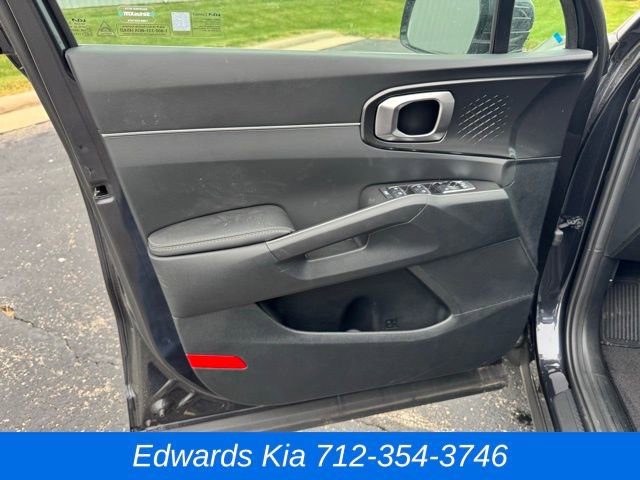 New 2025 Kia Sorento S image 24