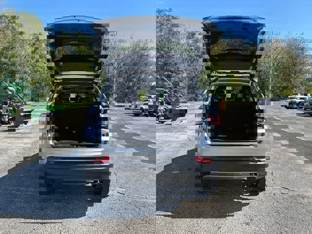 Used 2022 Jeep Compass Limited image 17