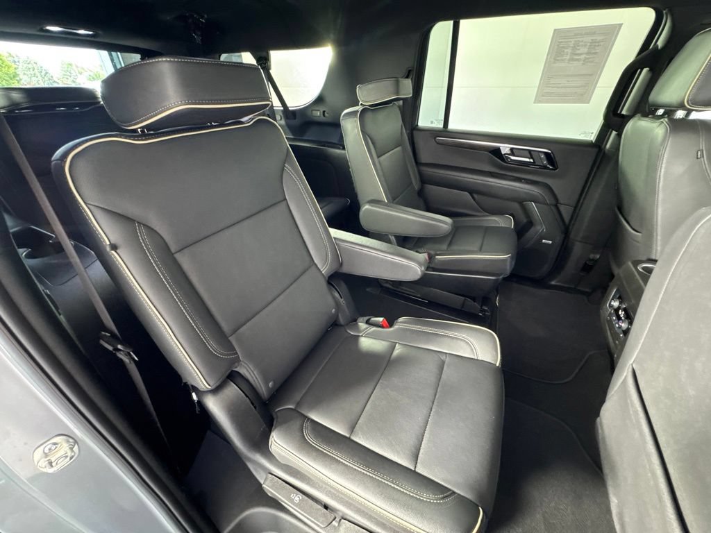 Certified 2025 Chevrolet Suburban Premier AWD/4WD image 35