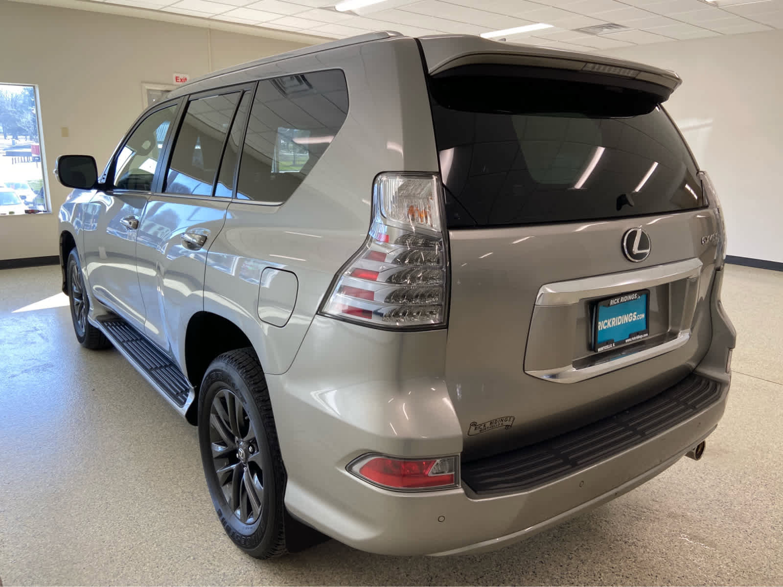 Used 2023 Lexus GX 460 Premium image 9