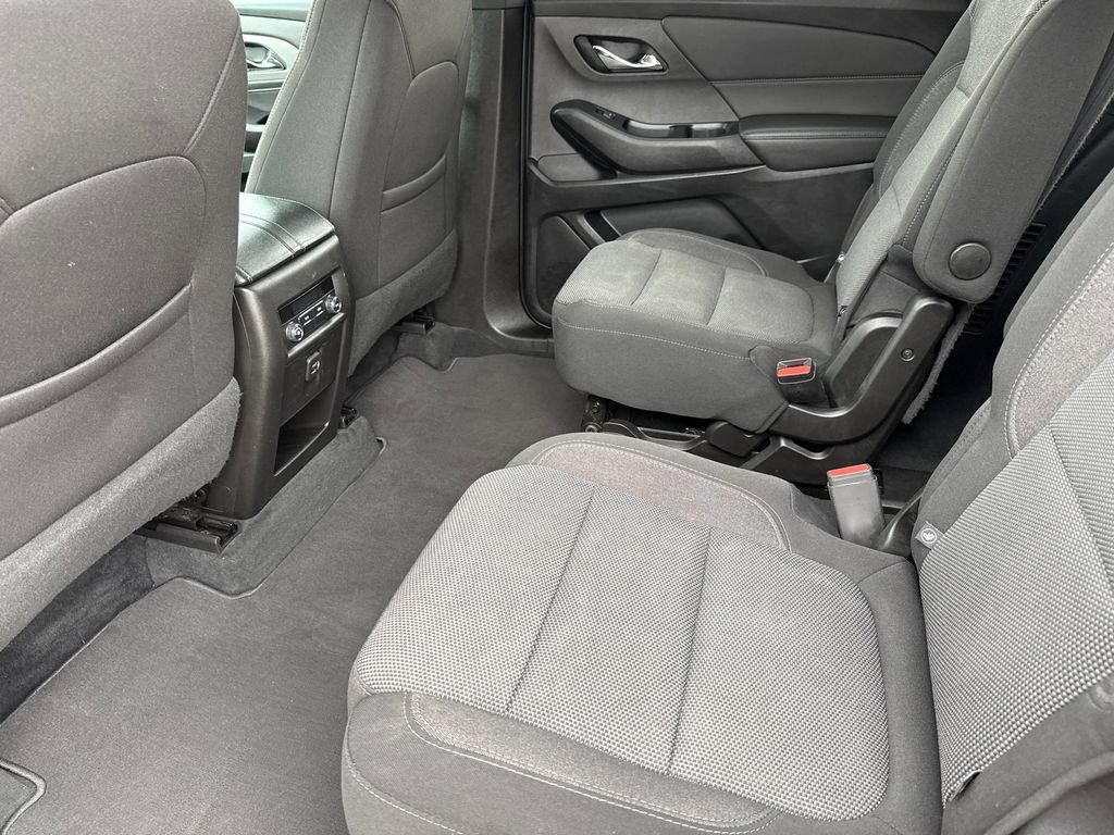 Used 2023 Chevrolet Traverse LT AWD/4WD image 18