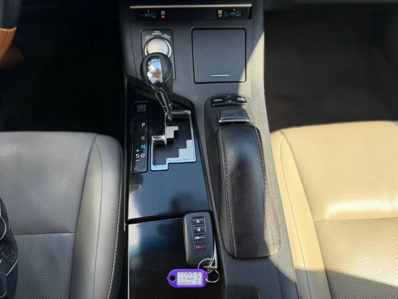 Used 2014 Lexus ES 300h w/ Premium Package w/Bamboo Trim FWD image 46
