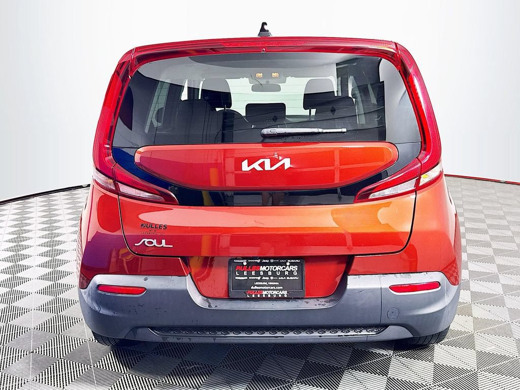 Used 2022 Kia Soul LX FWD image 6