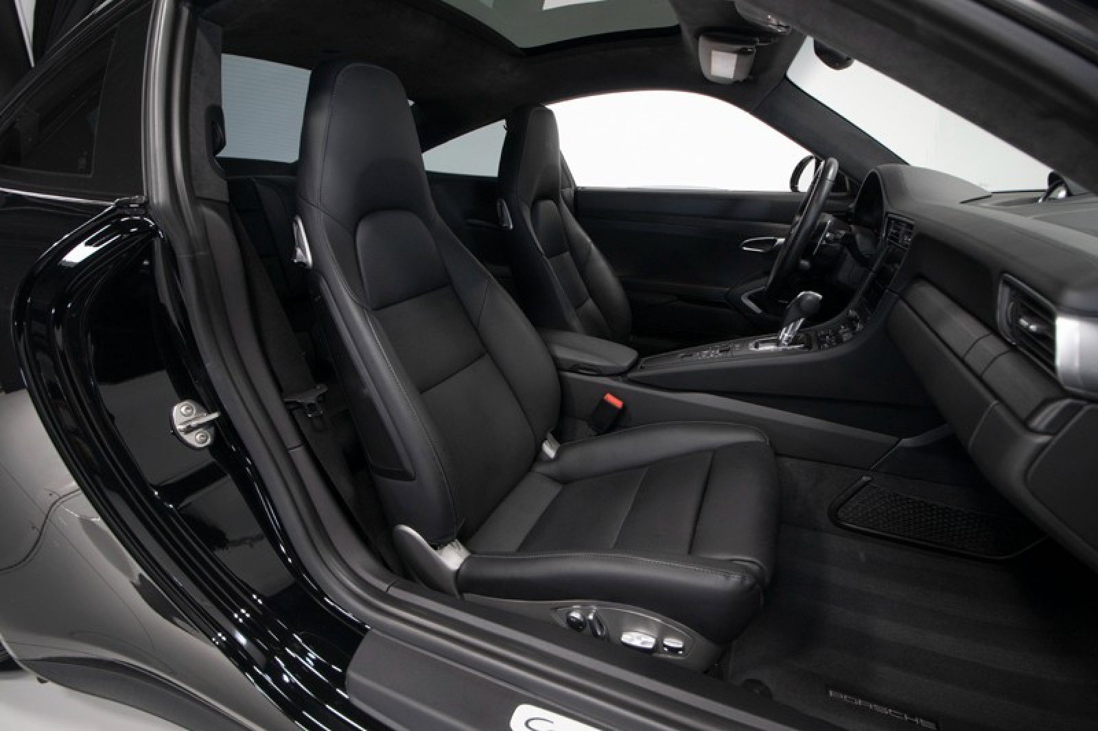 Used 2018 Porsche 911 Carrera 4 GTS image 52