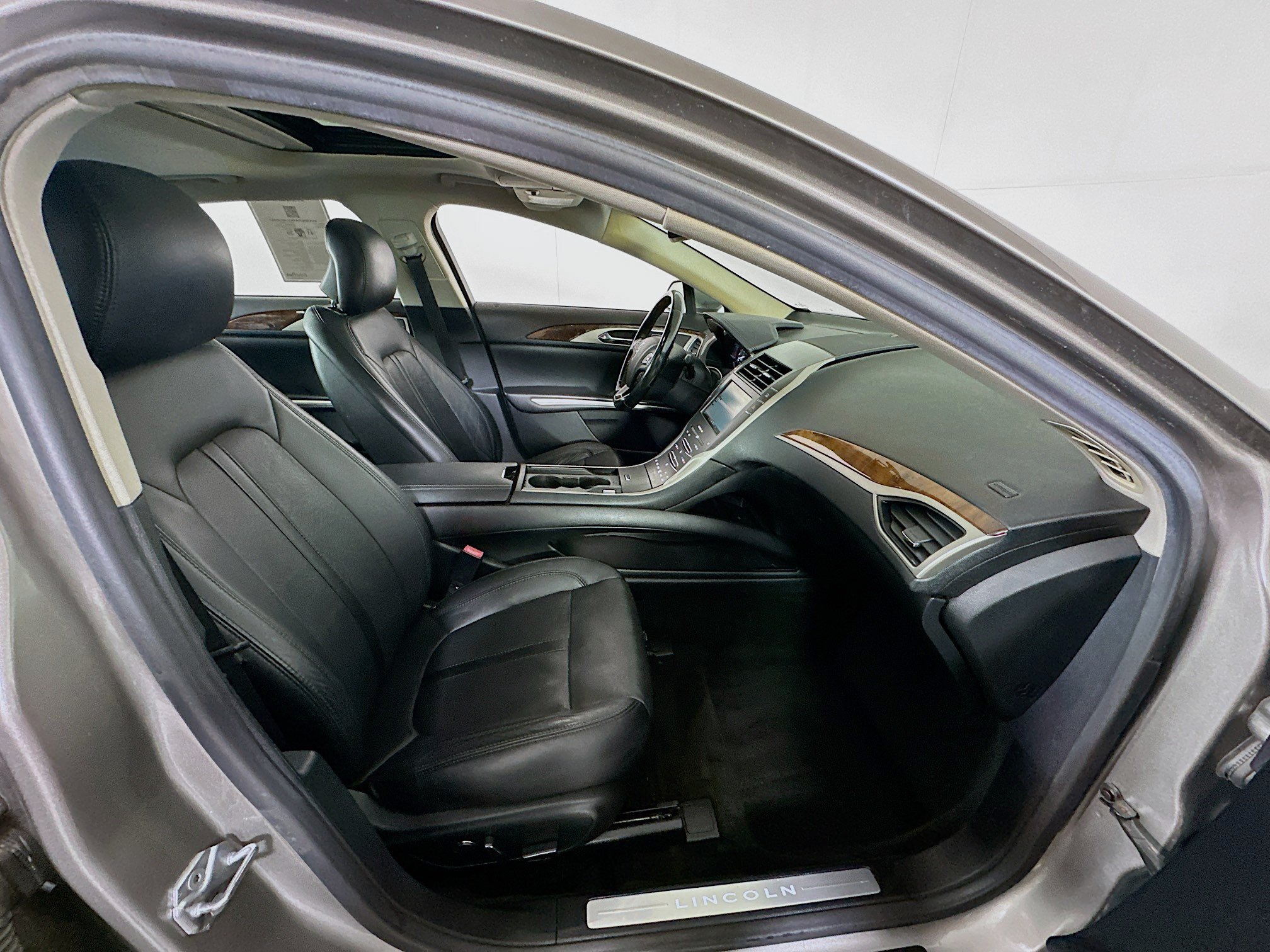 Used 2016 Lincoln MKZ Hybrid w/ Equipment Group 600A Reserve FWD image 33