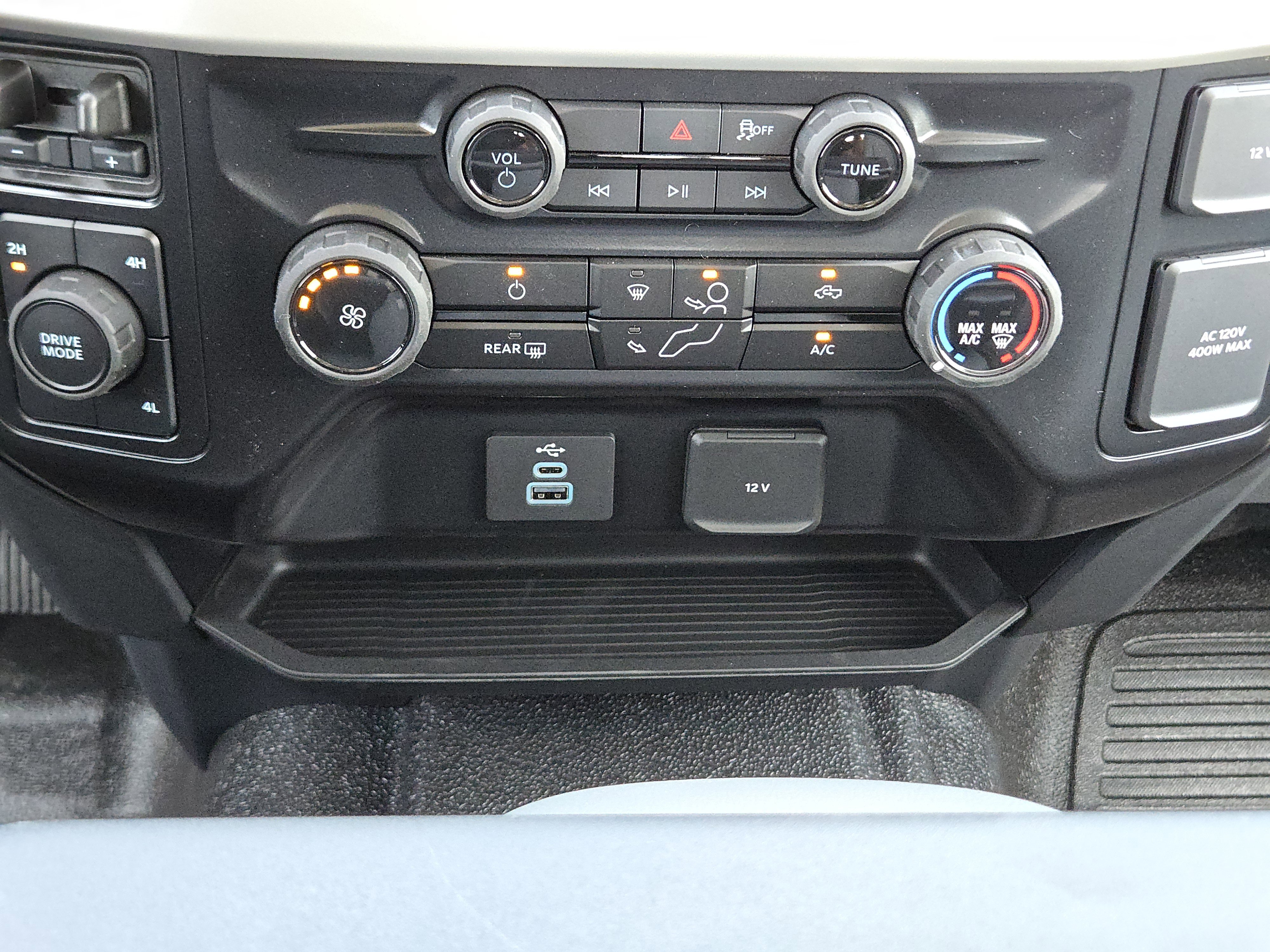 New 2026 Ford F450 XL w/ XL Chrome Package image 16