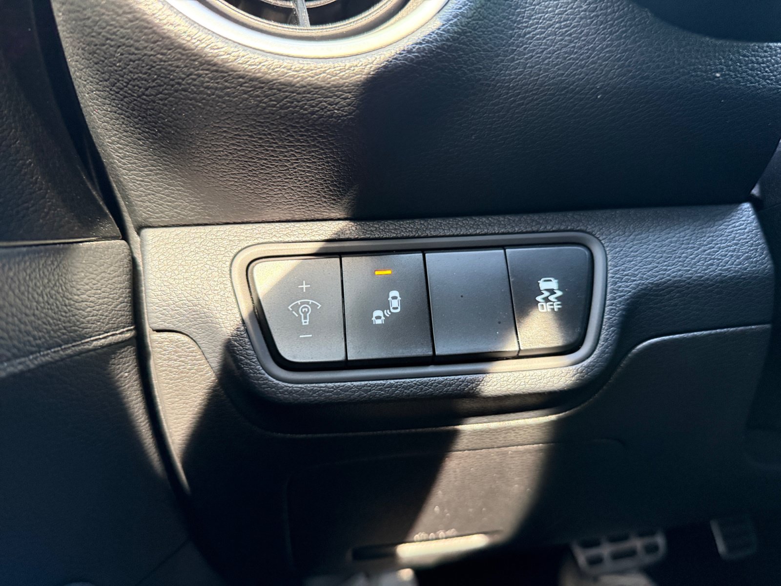 Used 2022 Kia Forte GT-Line w/ GT-Line Technology Package FWD image 19
