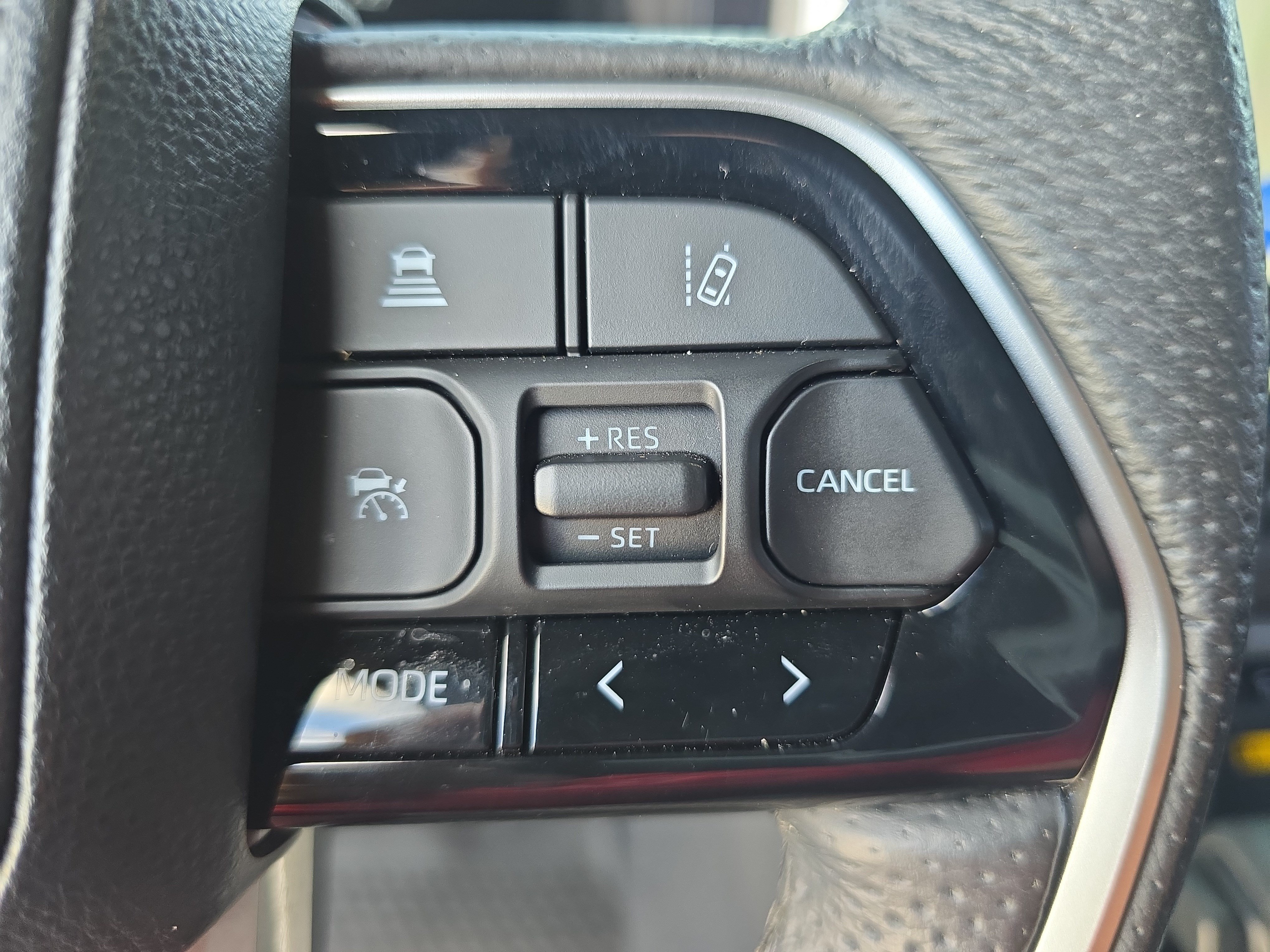 Used 2024 Toyota Tundra Platinum w/ TRD Off-Road Package AWD/4WD image 17