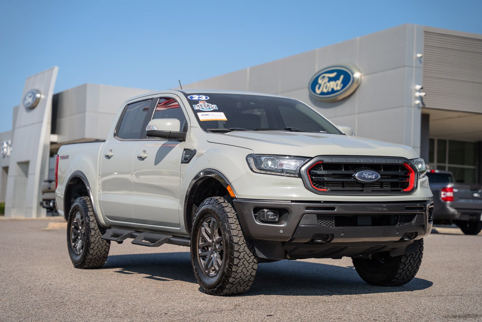 Certified 2023 Ford Ranger Lariat w/ Tremor Off-Road Package AWD/4WD image 1