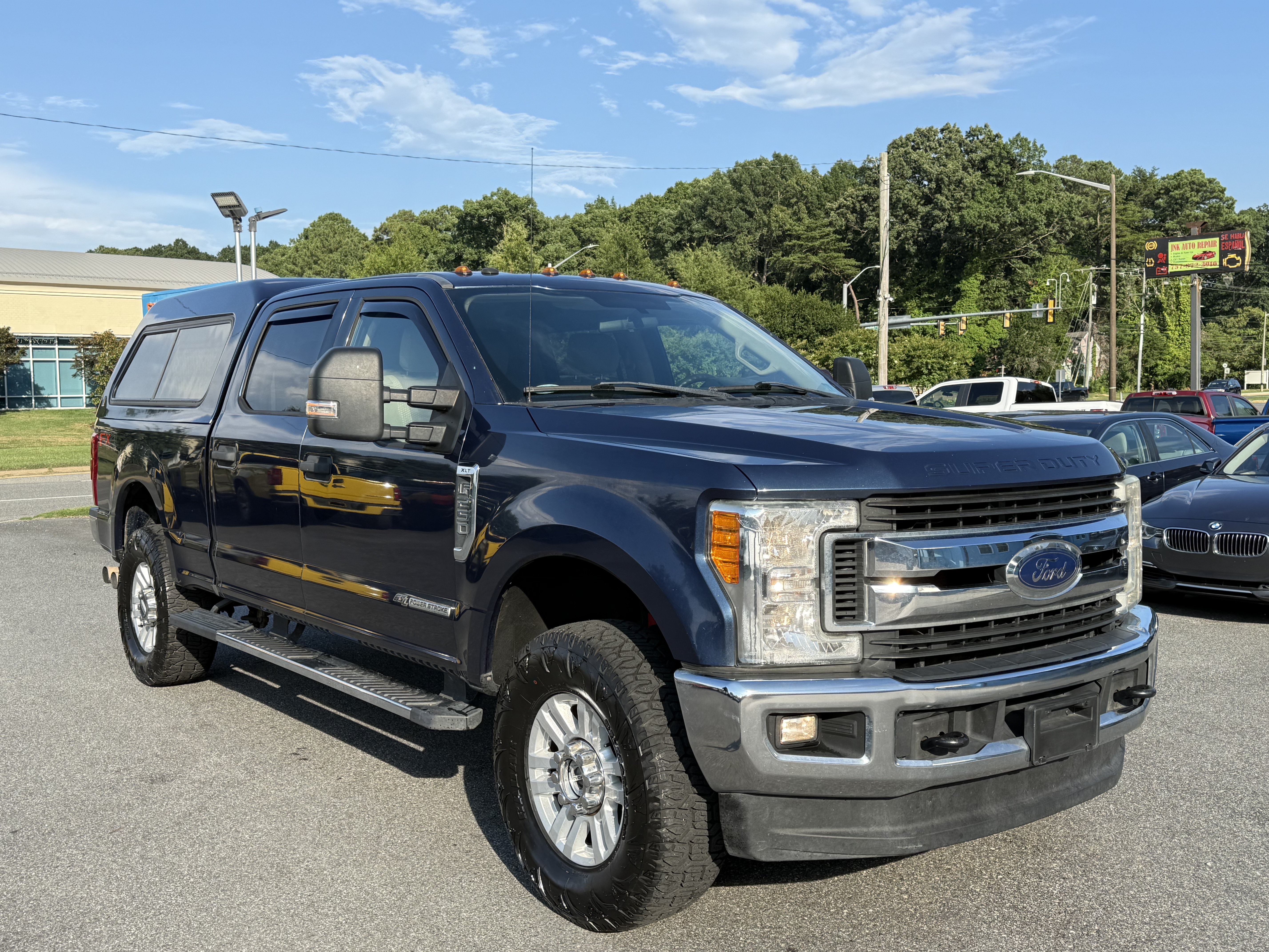 Used 2017 Ford F250 XLT w/ XLT Value Package AWD/4WD image 4
