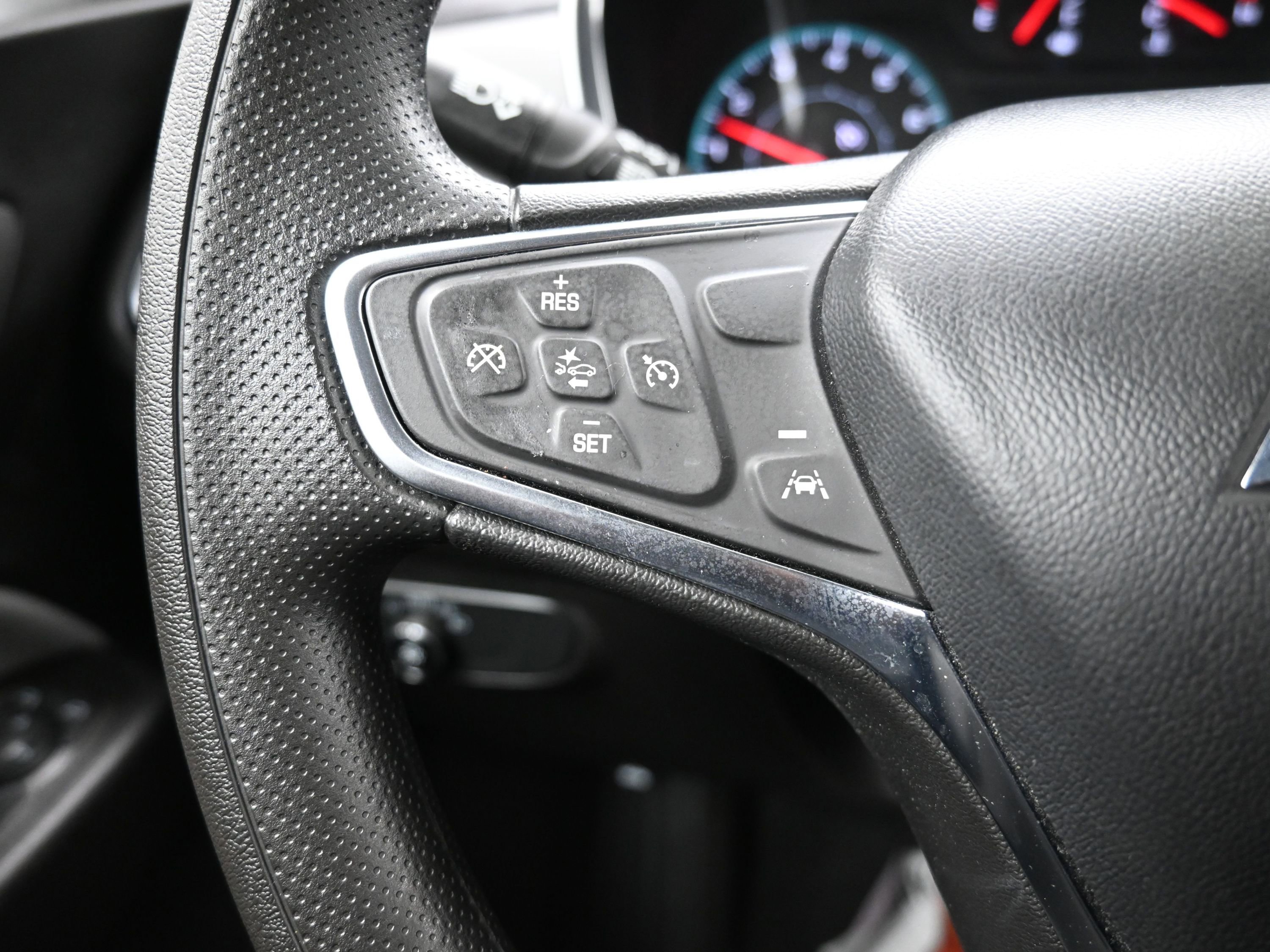 Used 2024 Chevrolet Equinox LS image 33