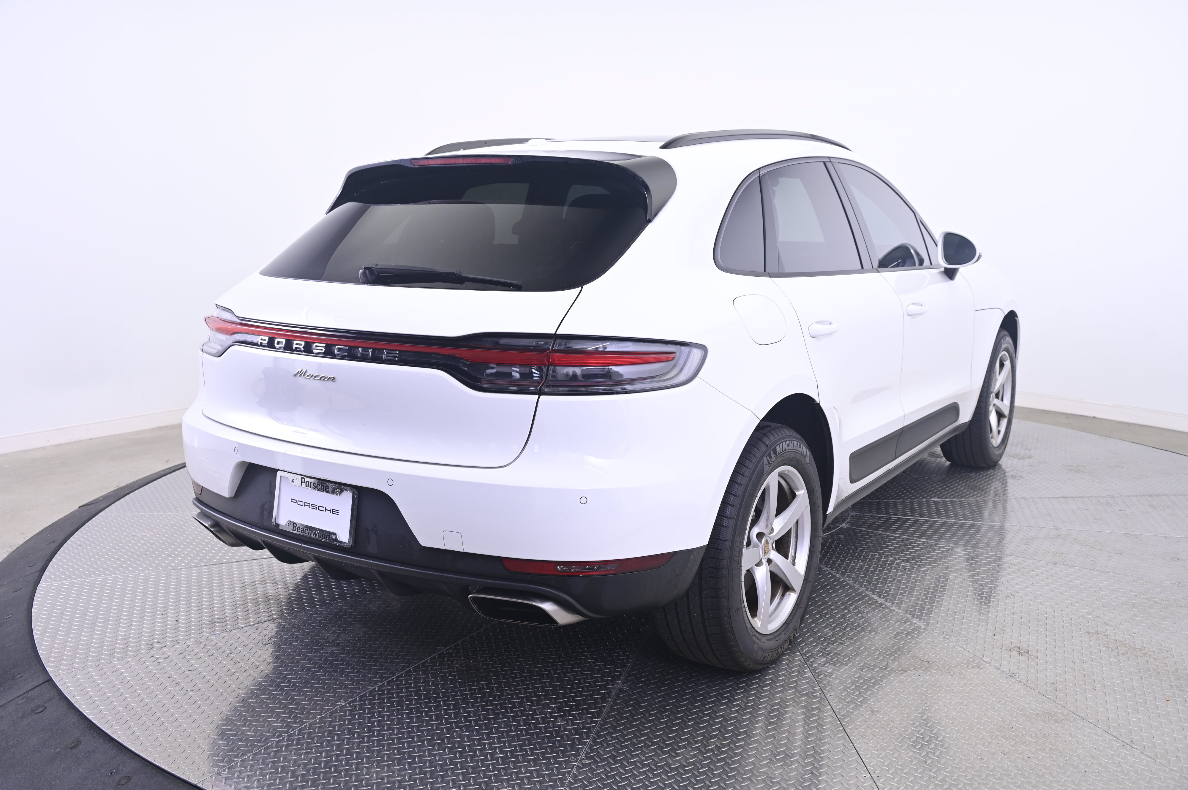 Used 2021 Porsche Macan AWD/4WD image 7