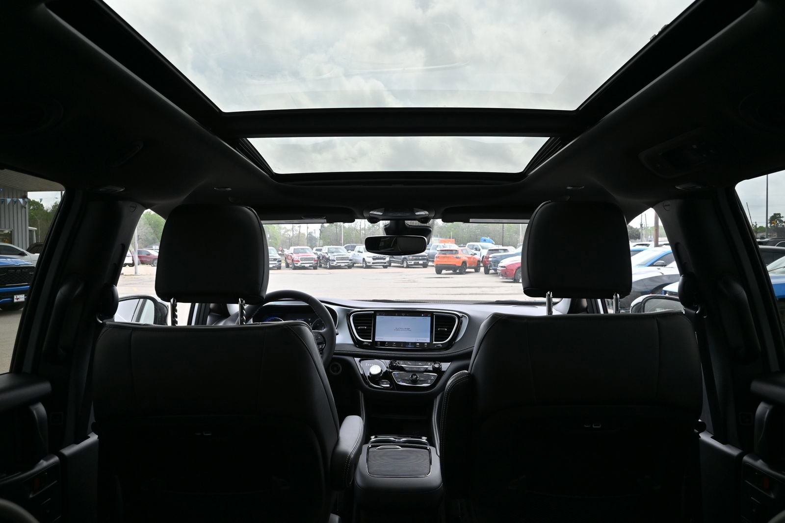 New 2026 Chrysler Pacifica Limited image 20