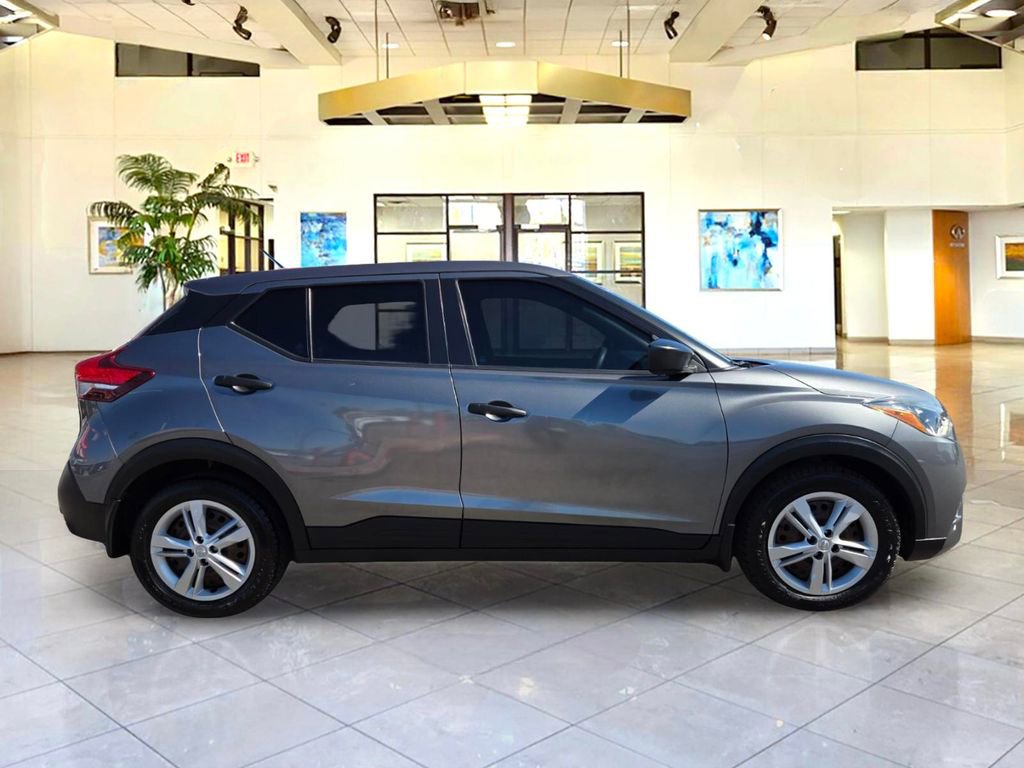 Used 2020 Nissan Kicks S FWD image 4